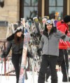 /album/kourtney-scott/kourtney-kardashian-skiing-with-with-kim-kardashian-and-scott-disick-in-utah-5-400x470-jpg/